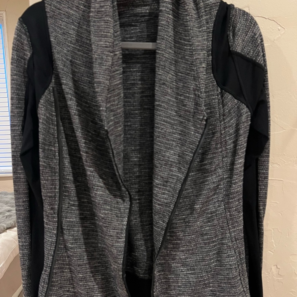 Lululemon Stride Jacket asymmetrical zip - image 5